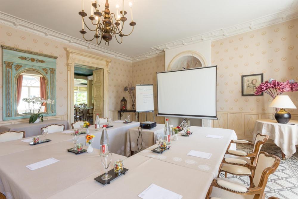 Hotel-Restaurant Ricordeau Loue ภายนอก รูปภาพ