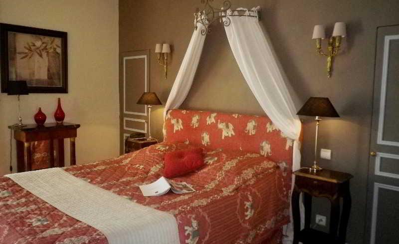 Hotel-Restaurant Ricordeau Loue ภายนอก รูปภาพ