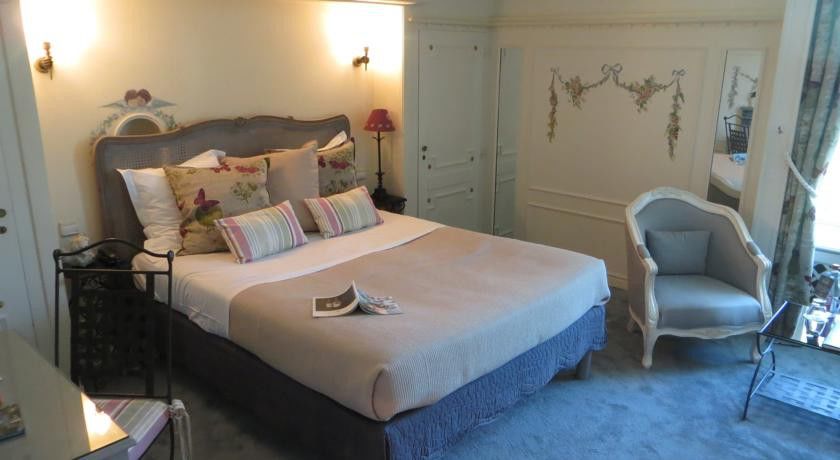 Hotel-Restaurant Ricordeau Loue ภายนอก รูปภาพ