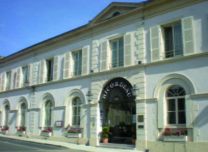 Hotel-Restaurant Ricordeau Loue ภายนอก รูปภาพ