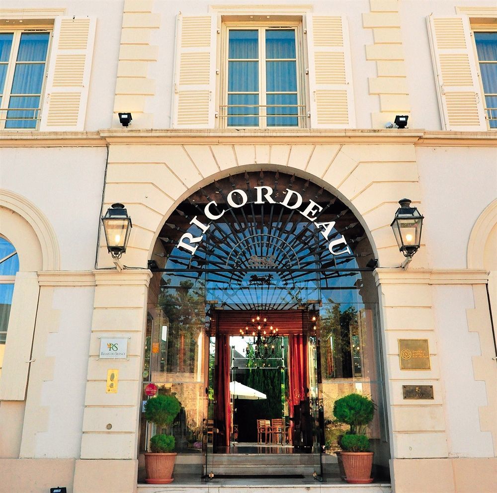 Hotel-Restaurant Ricordeau Loue ภายนอก รูปภาพ