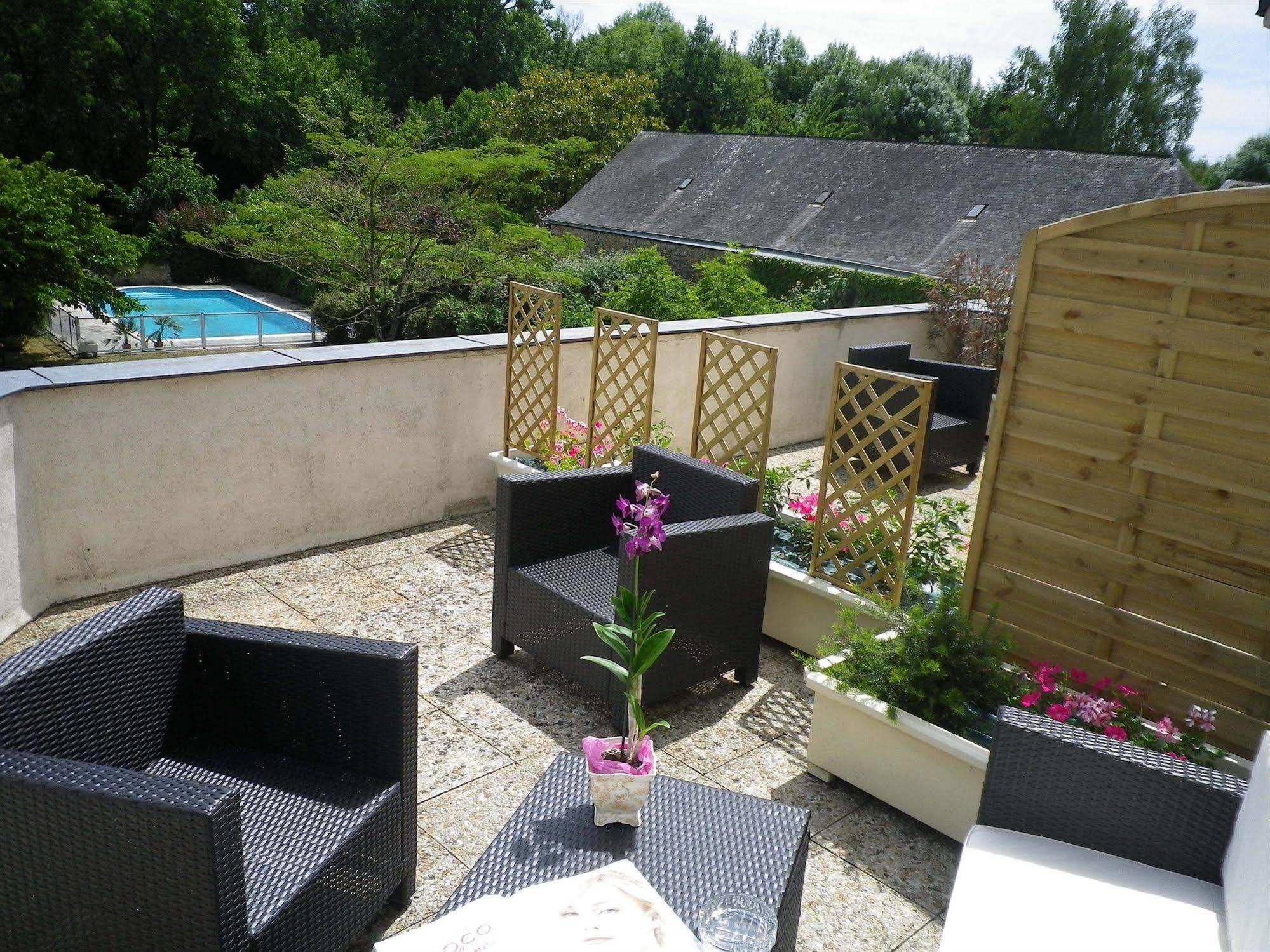 Hotel-Restaurant Ricordeau Loue ภายนอก รูปภาพ